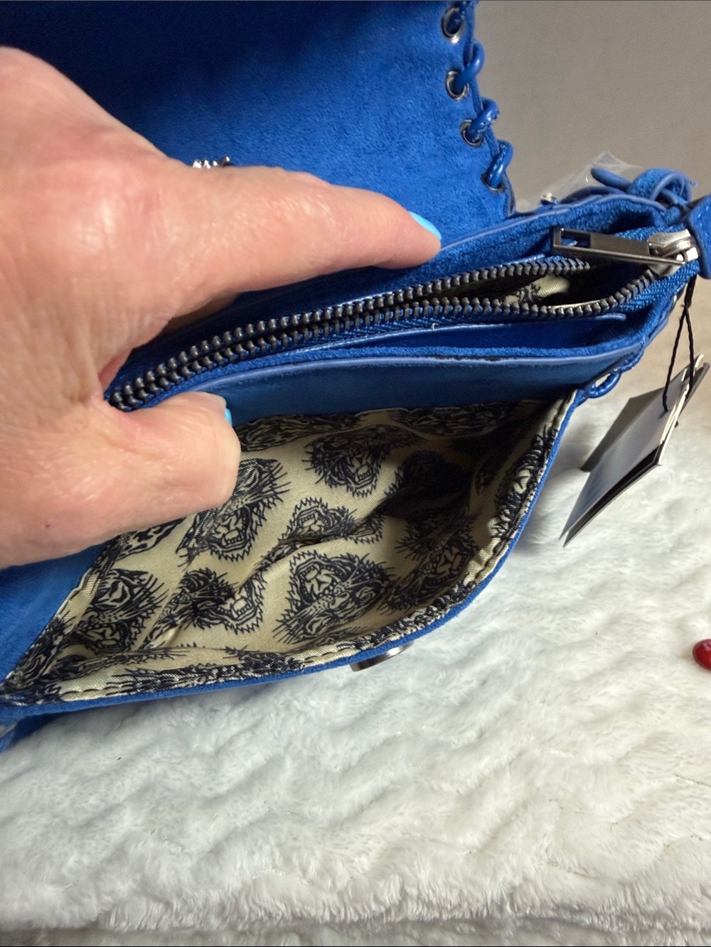 Ed Hardy Blue Suede Shoulder Bag with Round Coin Pouch - Picture 5 of 7